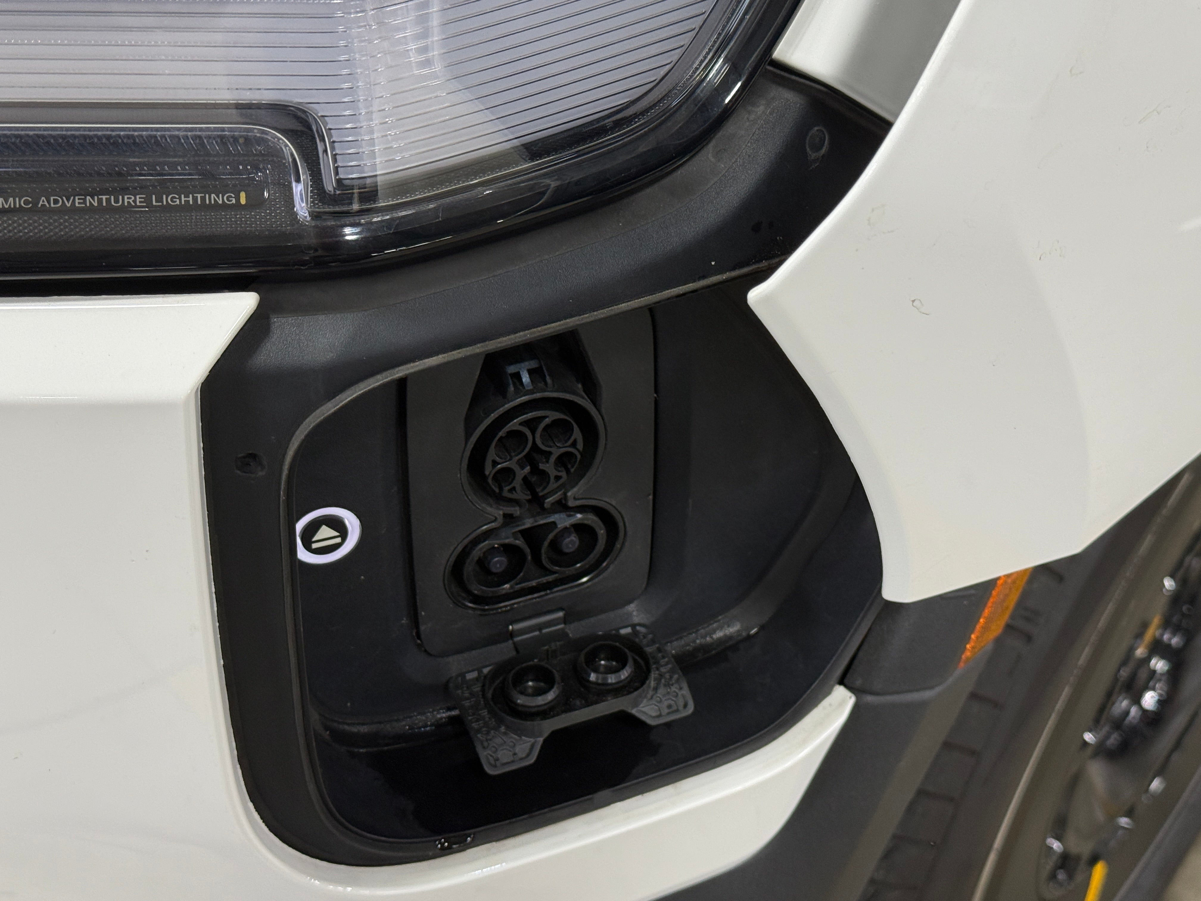 Used 2025 Rivian R1T Adventure with VIN 7FCTGBAA1SN034699 for sale in Oak Creek, WI