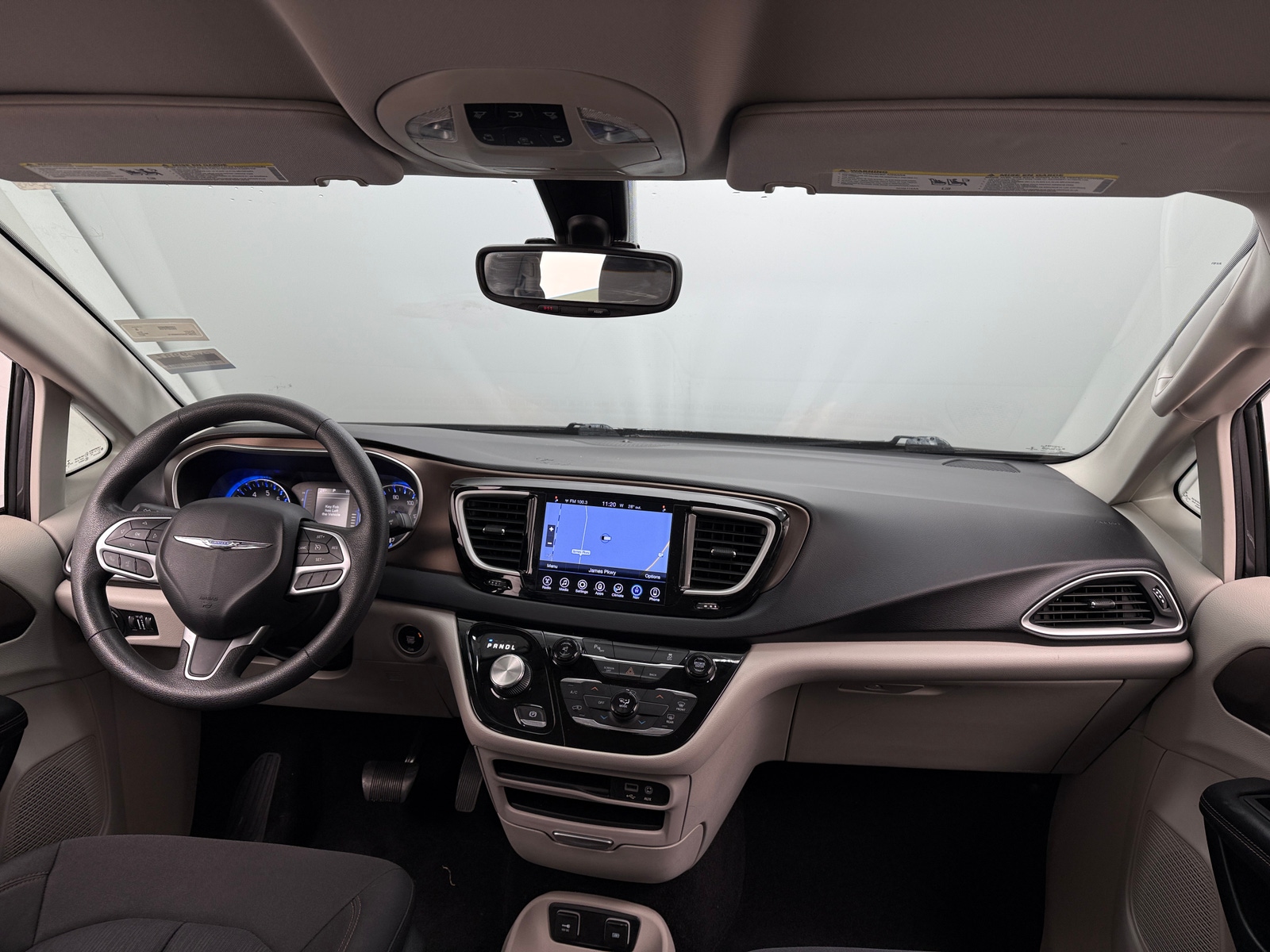 Thumbnail: 2017 Chrysler Pacifica - 3