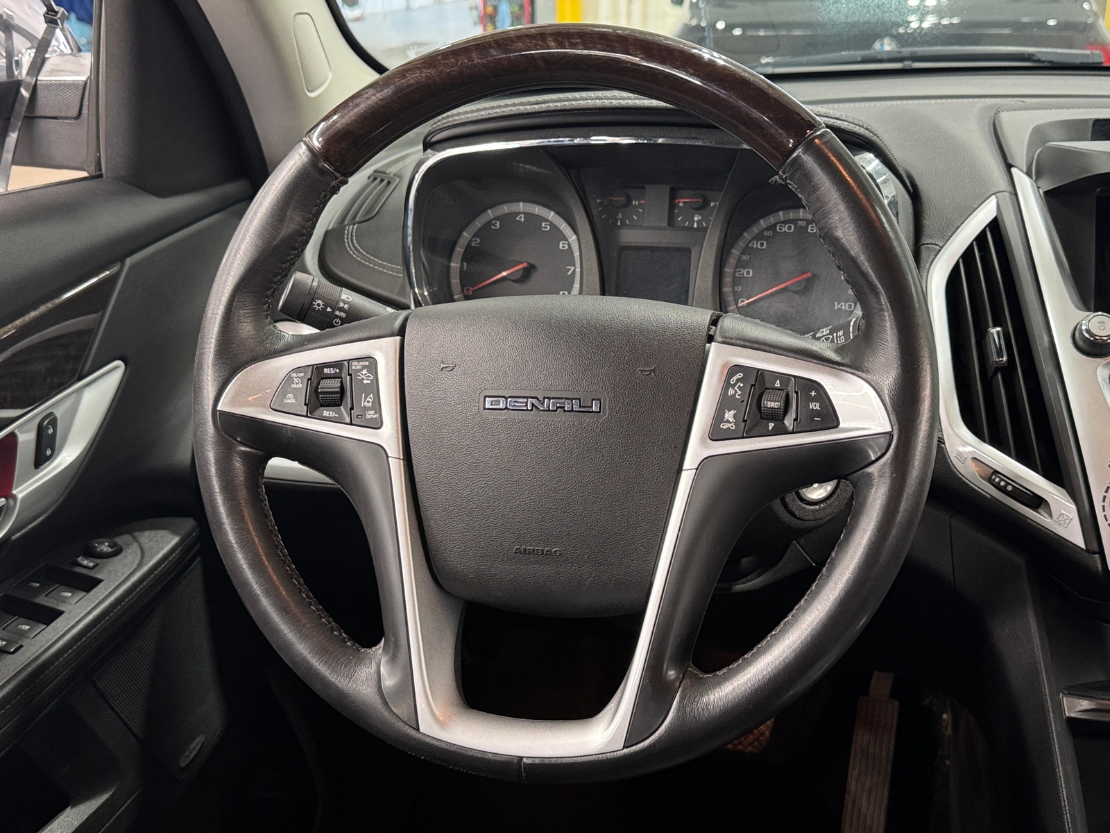 Thumbnail: 2017 GMC Terrain - 4