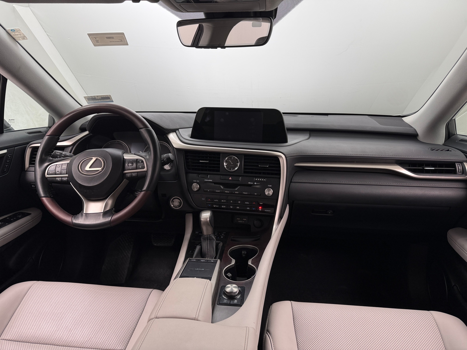 Thumbnail: 2020 Lexus RX - 3