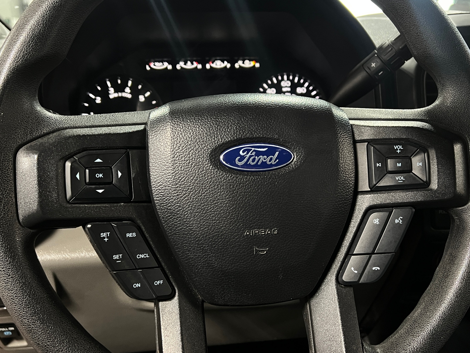 Thumbnail: 2020 Ford Econoline - 5