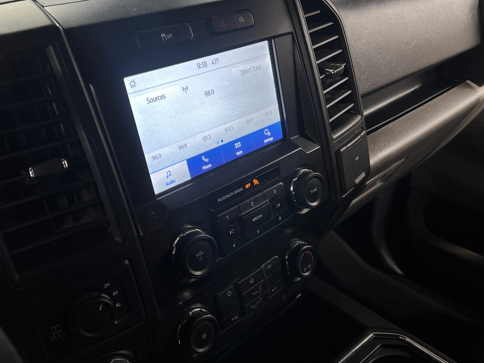 Thumbnail: 2020 Ford Econoline - 4