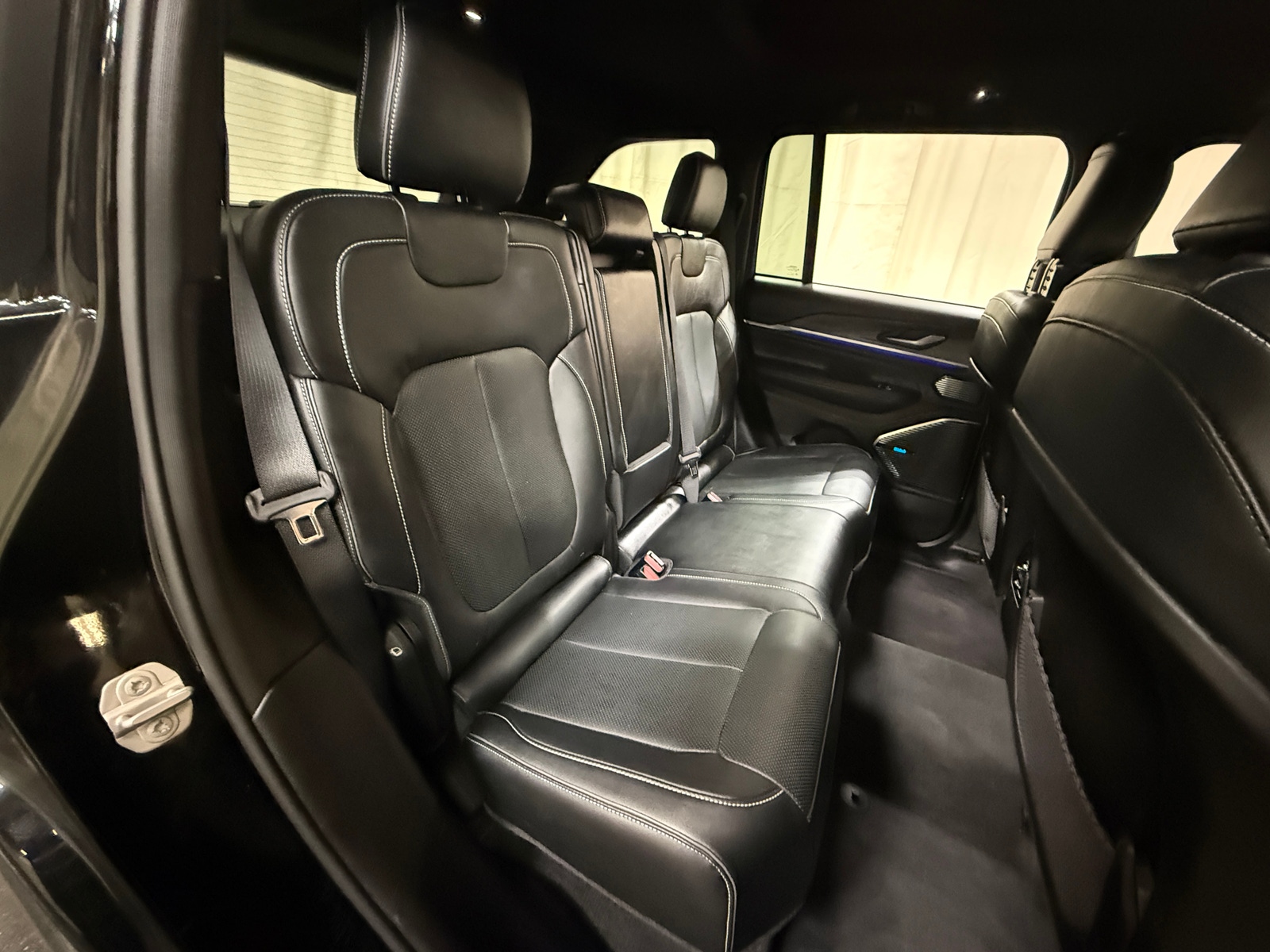 Thumbnail: 2022 Jeep Grand Cherokee - 5