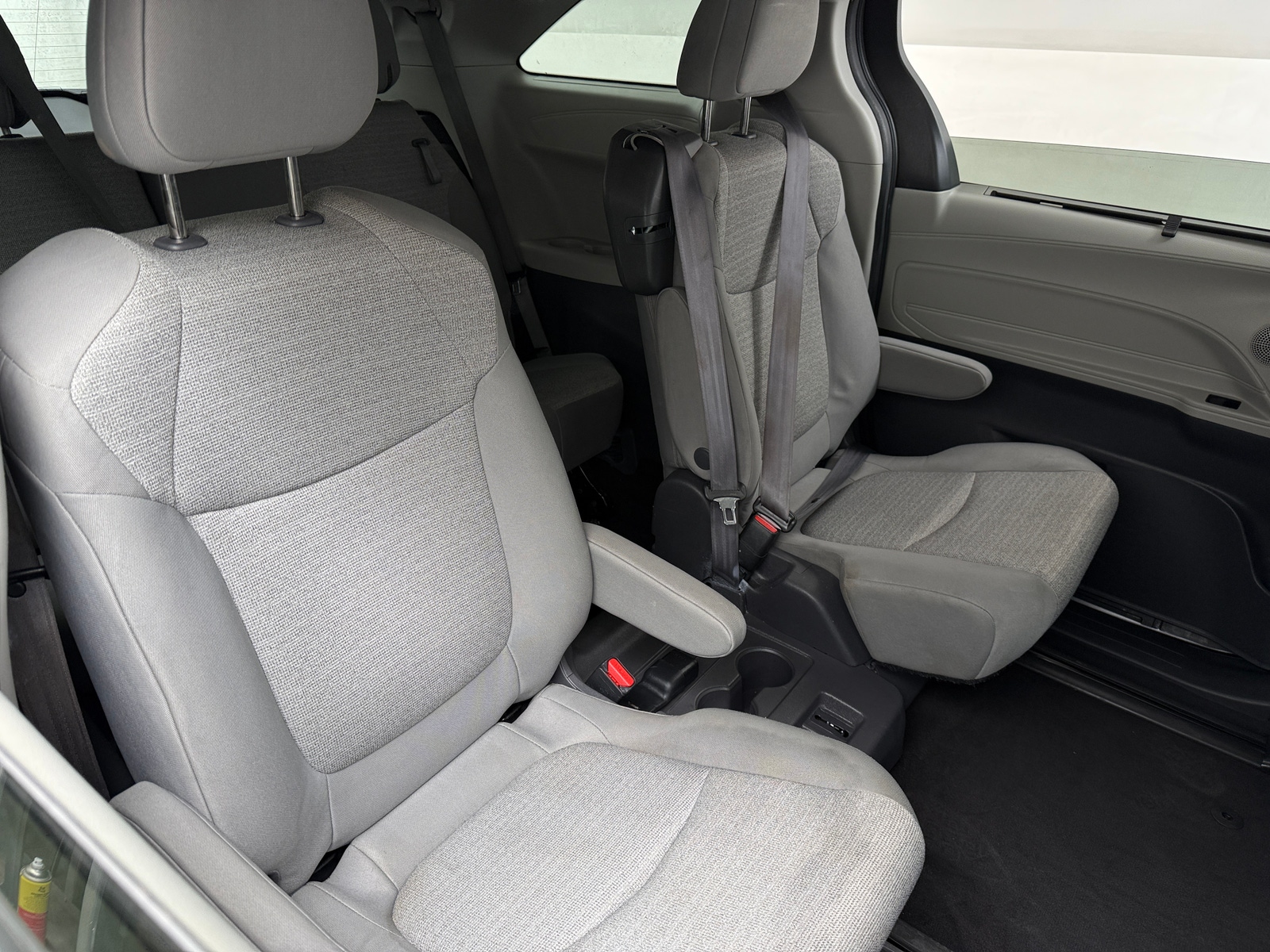 Thumbnail: 2021 Toyota Sienna - 6