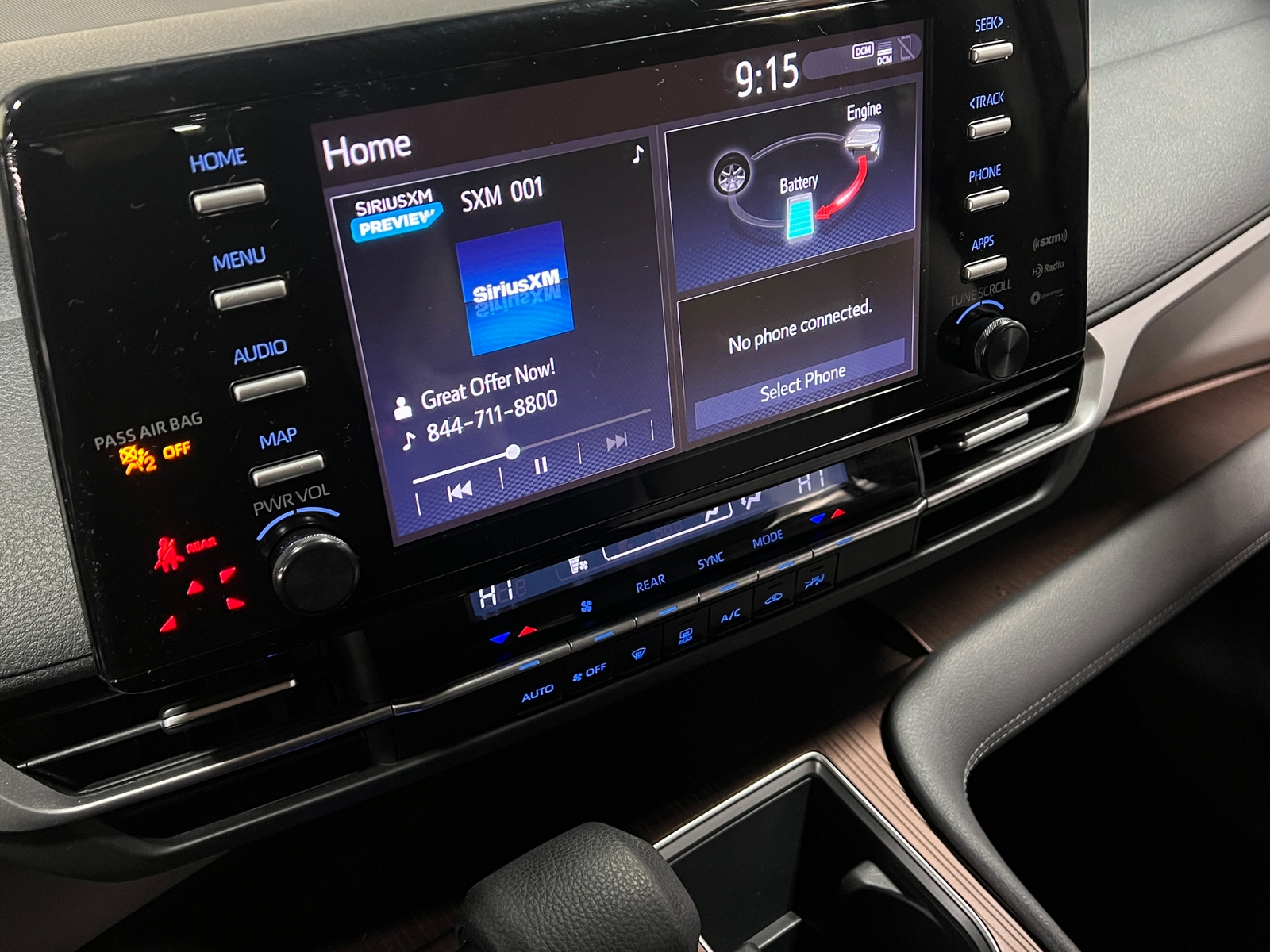 Thumbnail: 2021 Toyota Sienna - 4