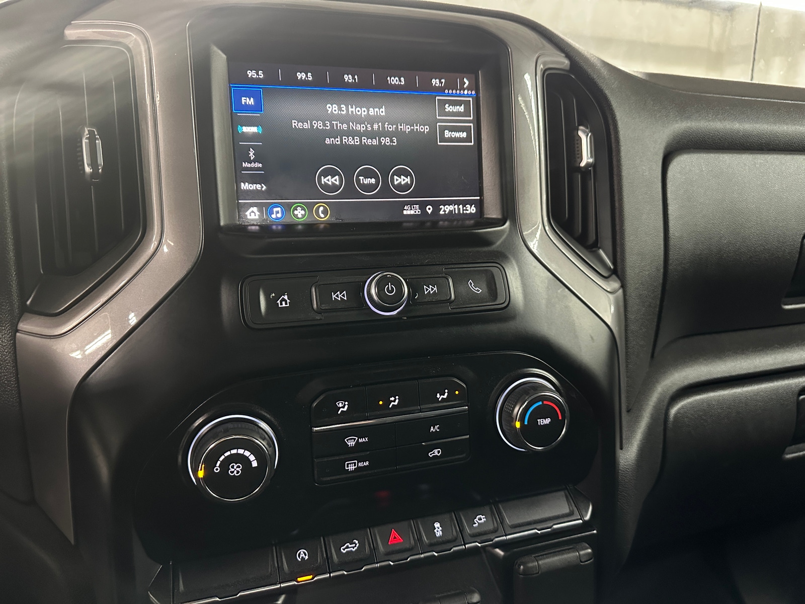 Thumbnail: 2020 Chevrolet Silverado 1500 - 4