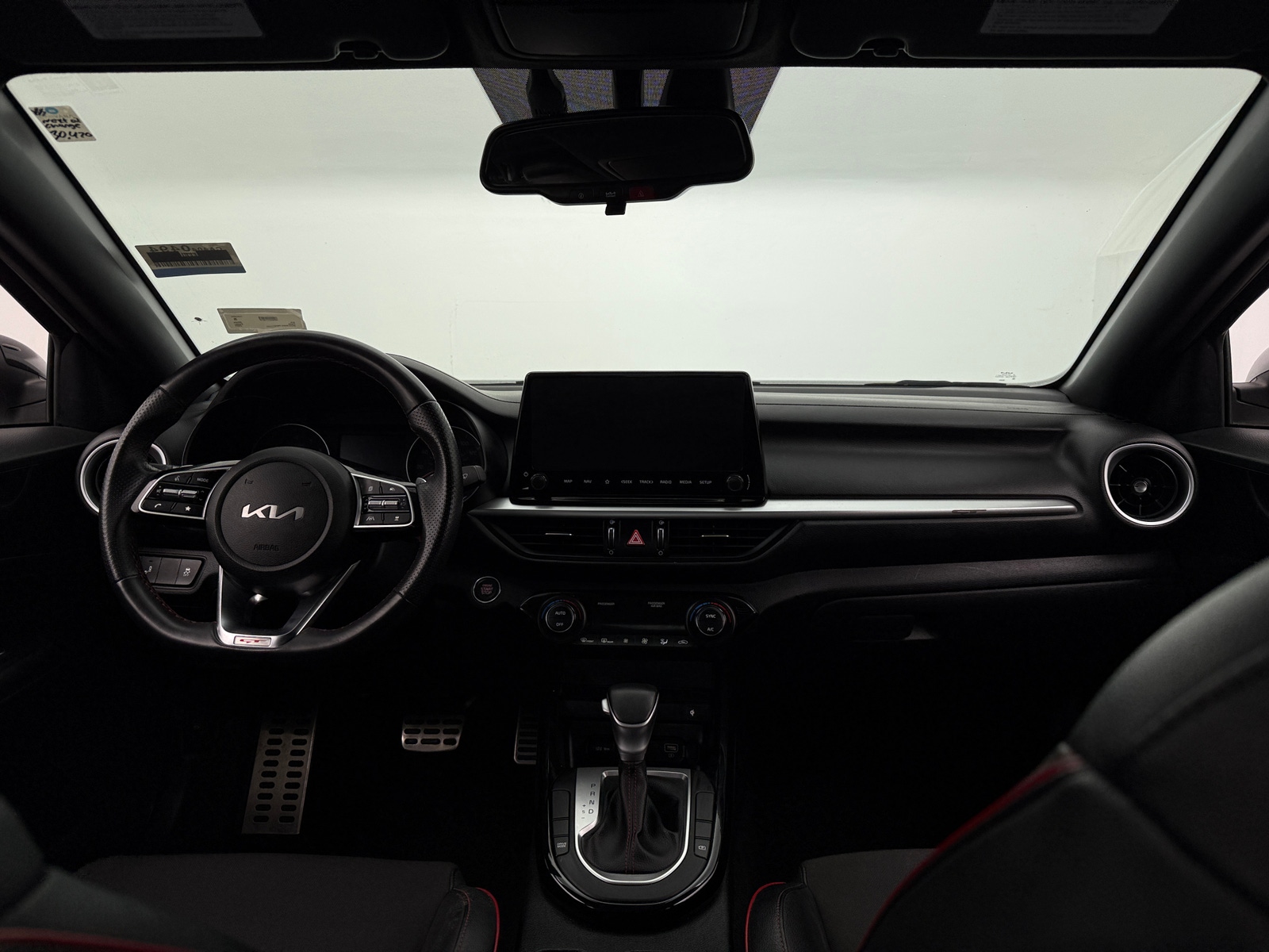 Thumbnail: 2024 Kia Forte - 3