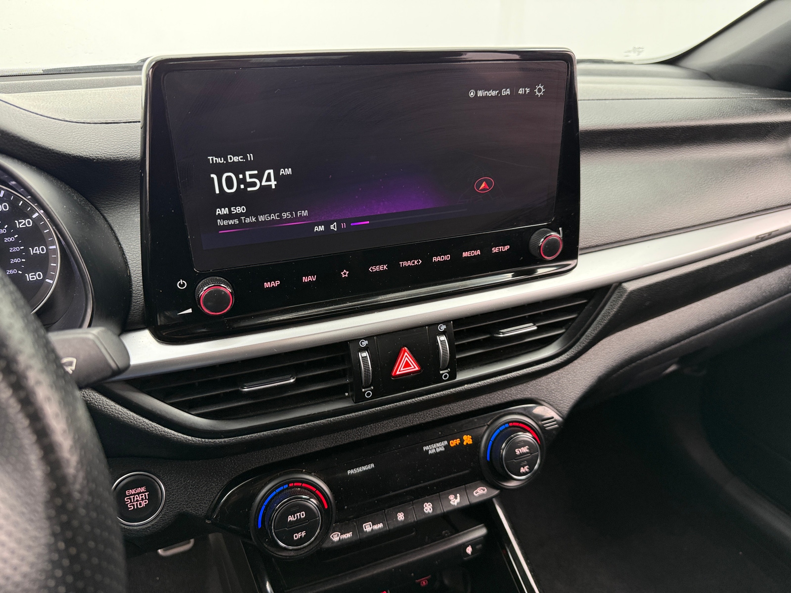 Thumbnail: 2024 Kia Forte - 4