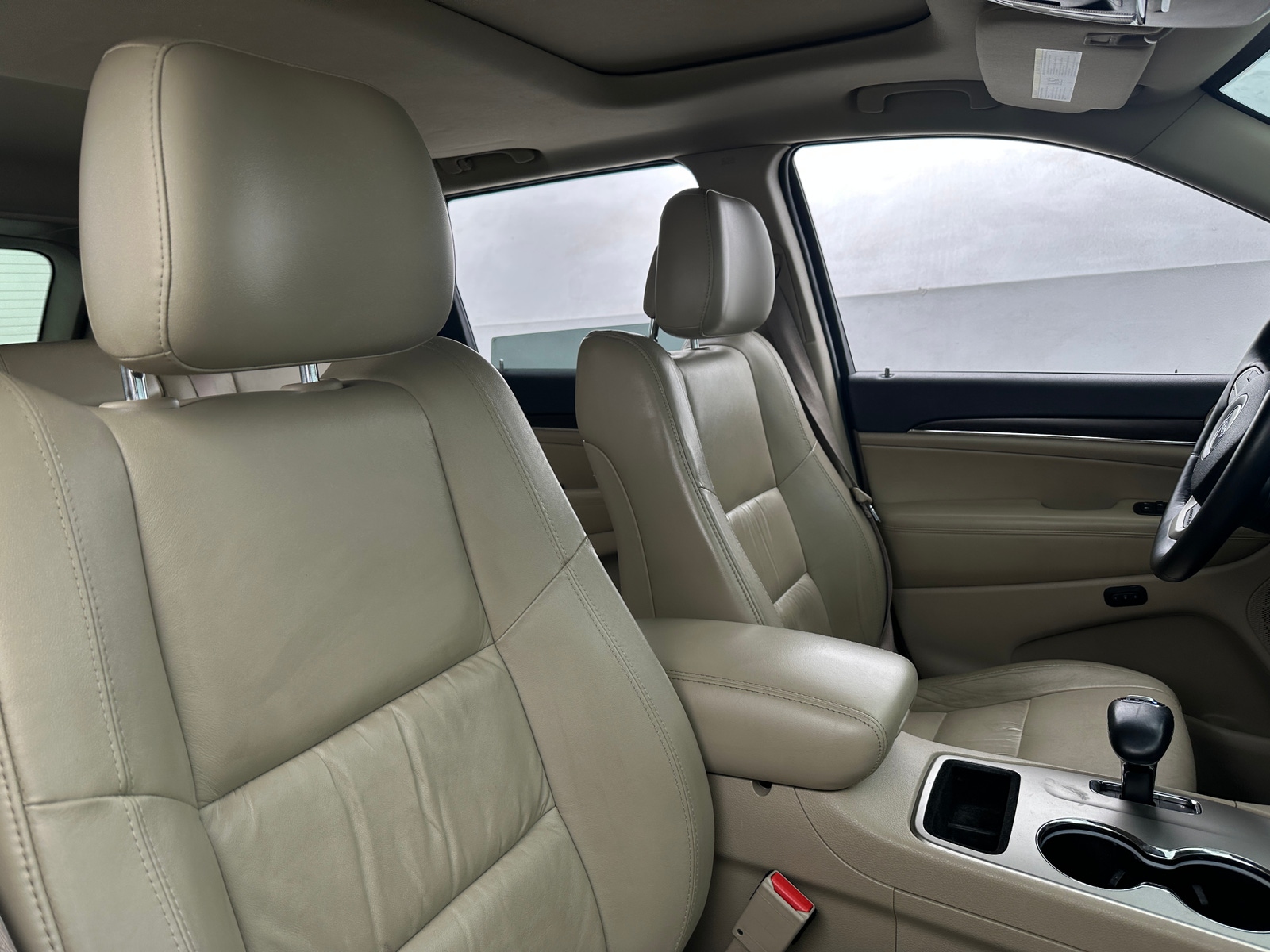 Thumbnail: 2014 Jeep Grand Cherokee - 2