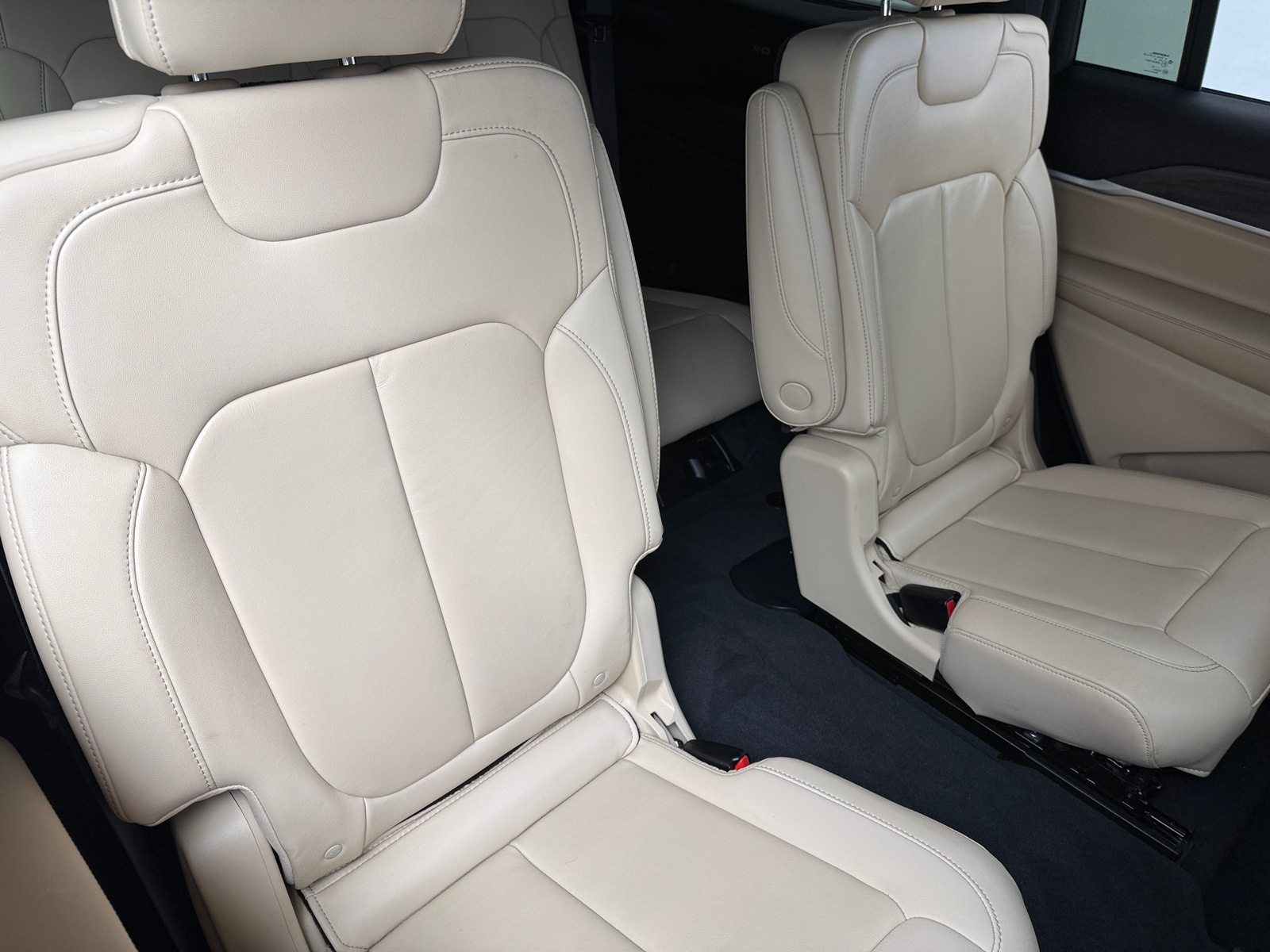 Thumbnail: 2023 Jeep Grand Cherokee L - 5