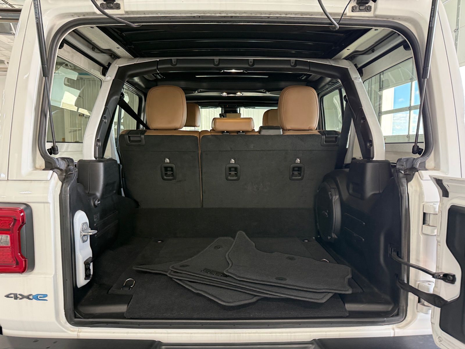 Thumbnail: 2021 Jeep Wrangler - 6