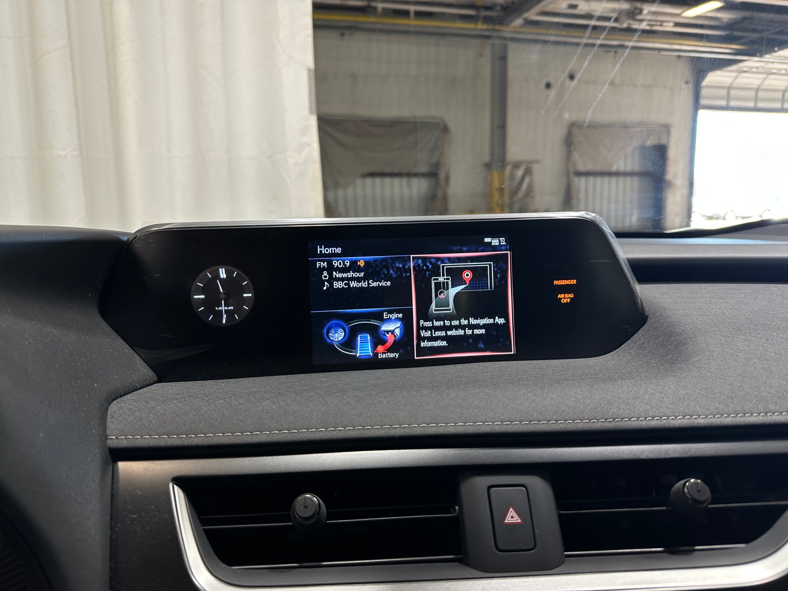 Thumbnail: 2022 Lexus UX - 3