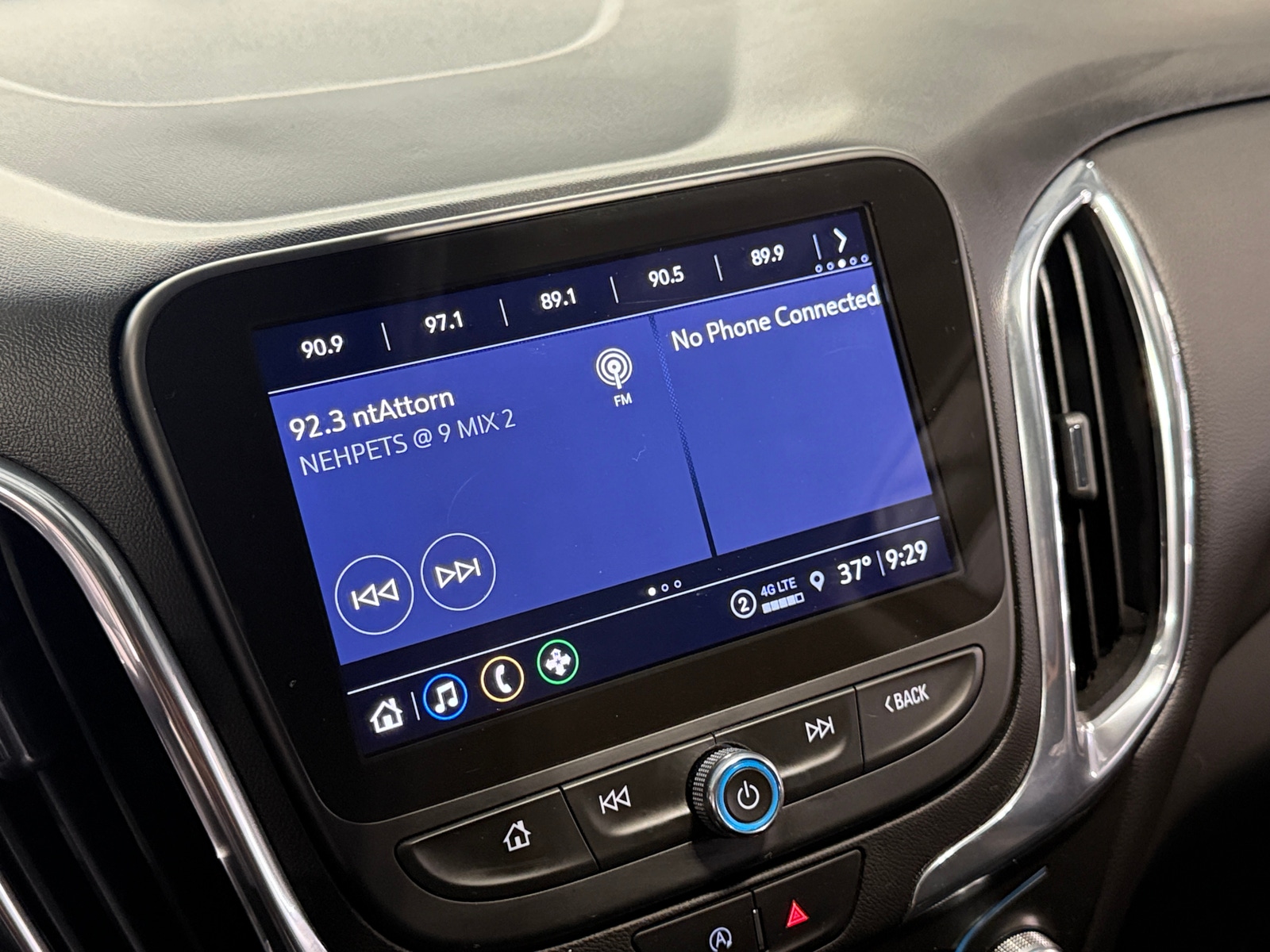 Thumbnail: 2023 Chevrolet Equinox - 4