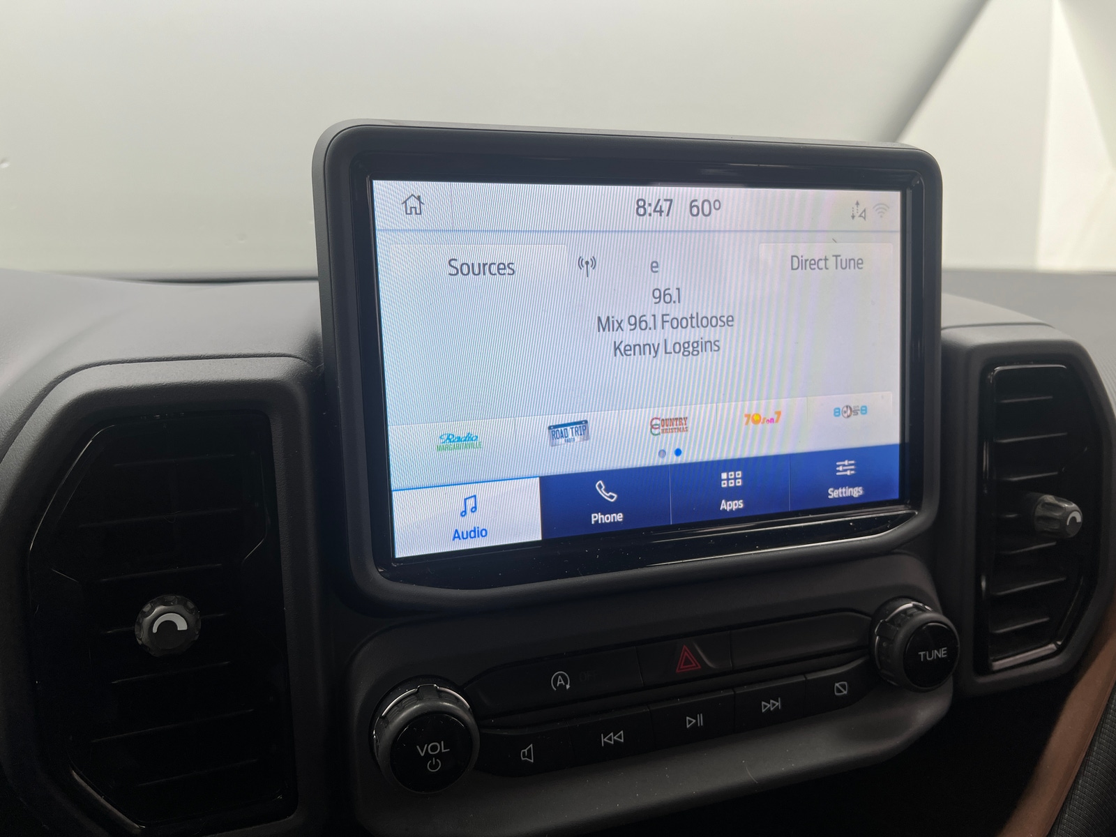 Thumbnail: 2021 Ford Bronco Sport - 3