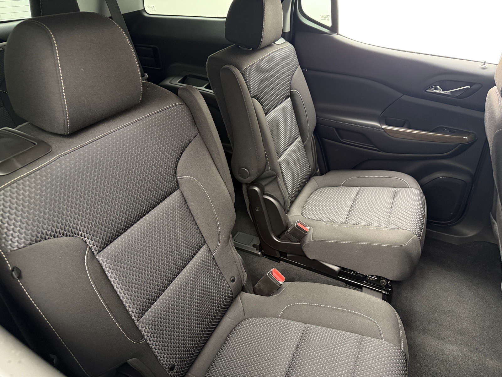 Thumbnail: 2023 GMC Acadia - 6