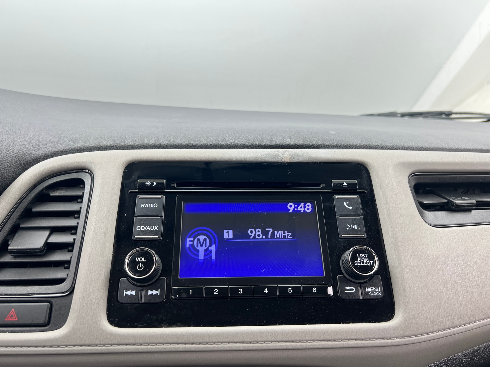 Thumbnail: 2016 Honda HR-V - 4