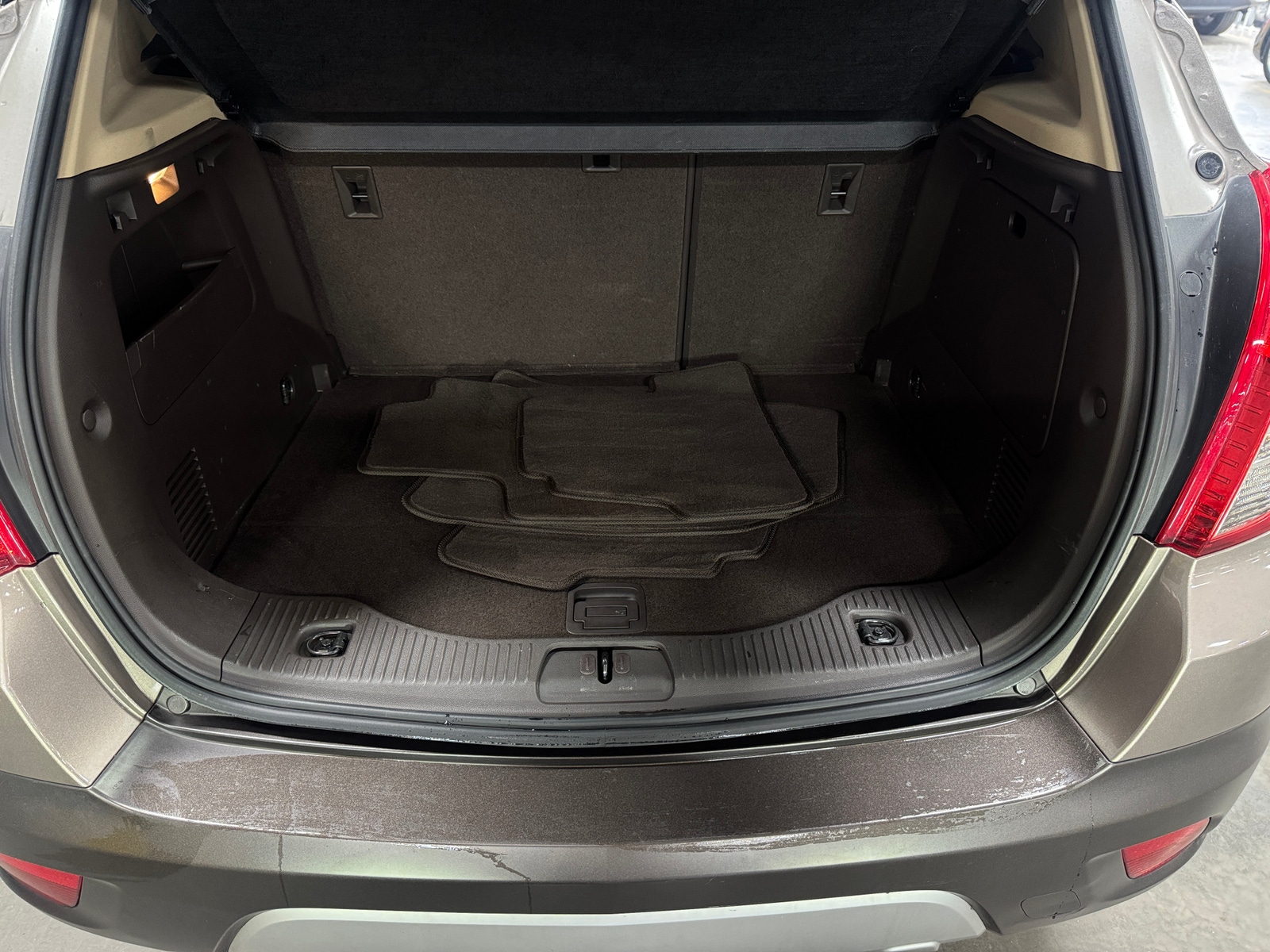 Thumbnail: 2013 Buick Encore - 6