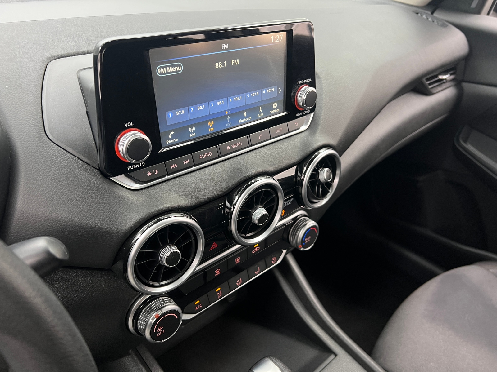 Thumbnail: 2022 Nissan Sentra - 4