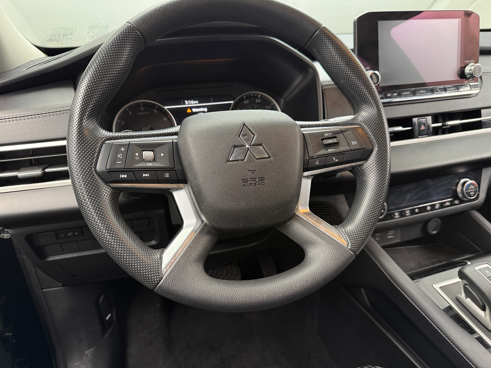 Thumbnail: 2024 Mitsubishi Outlander - 5