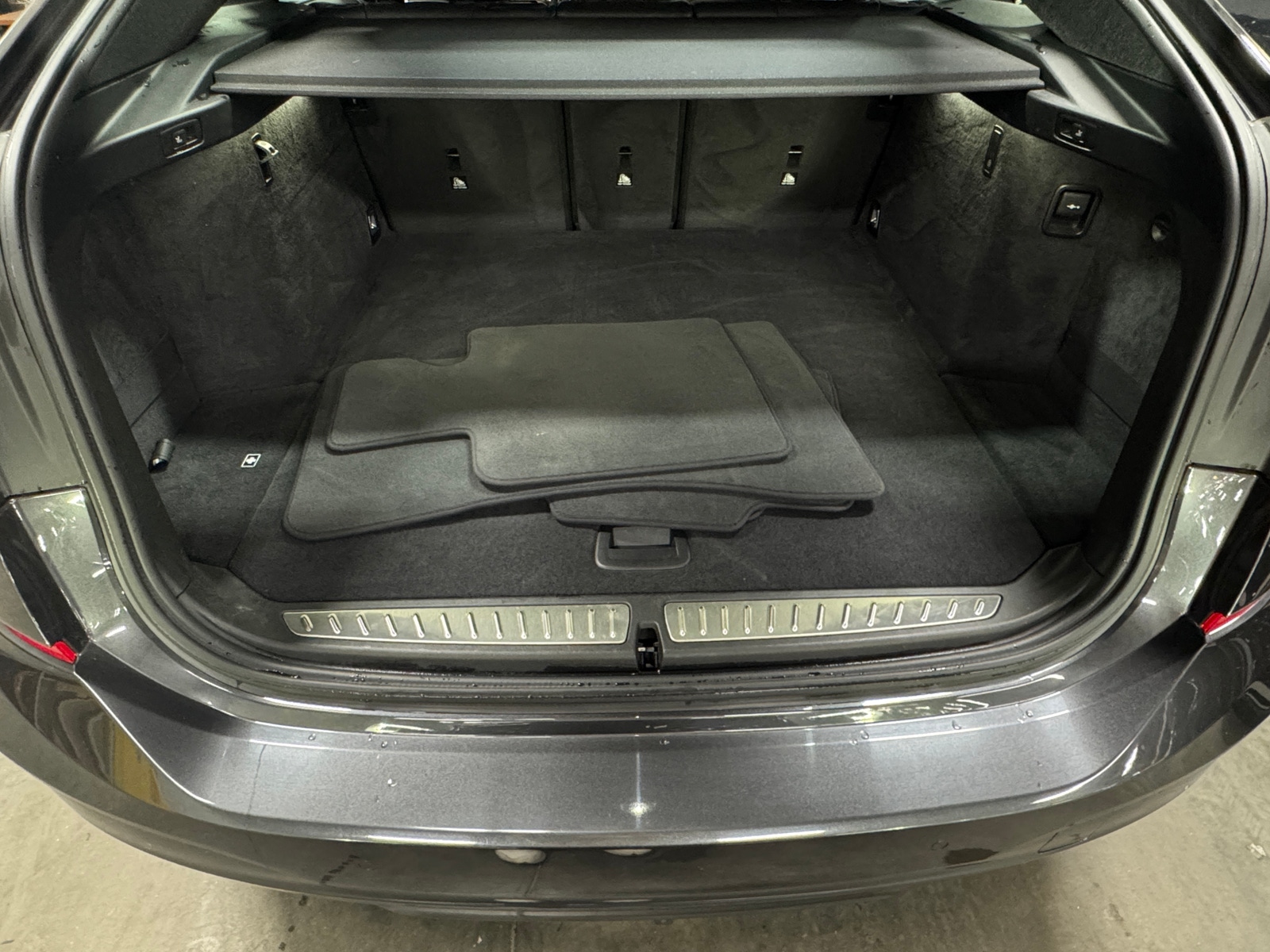 Thumbnail: 2019 BMW 6 Series - 6