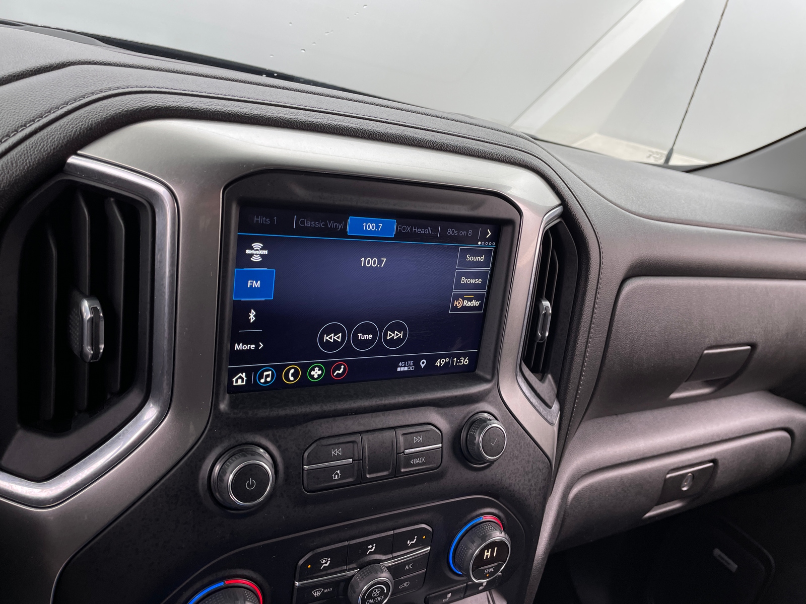 Thumbnail: 2019 Chevrolet Silverado 1500 - 4