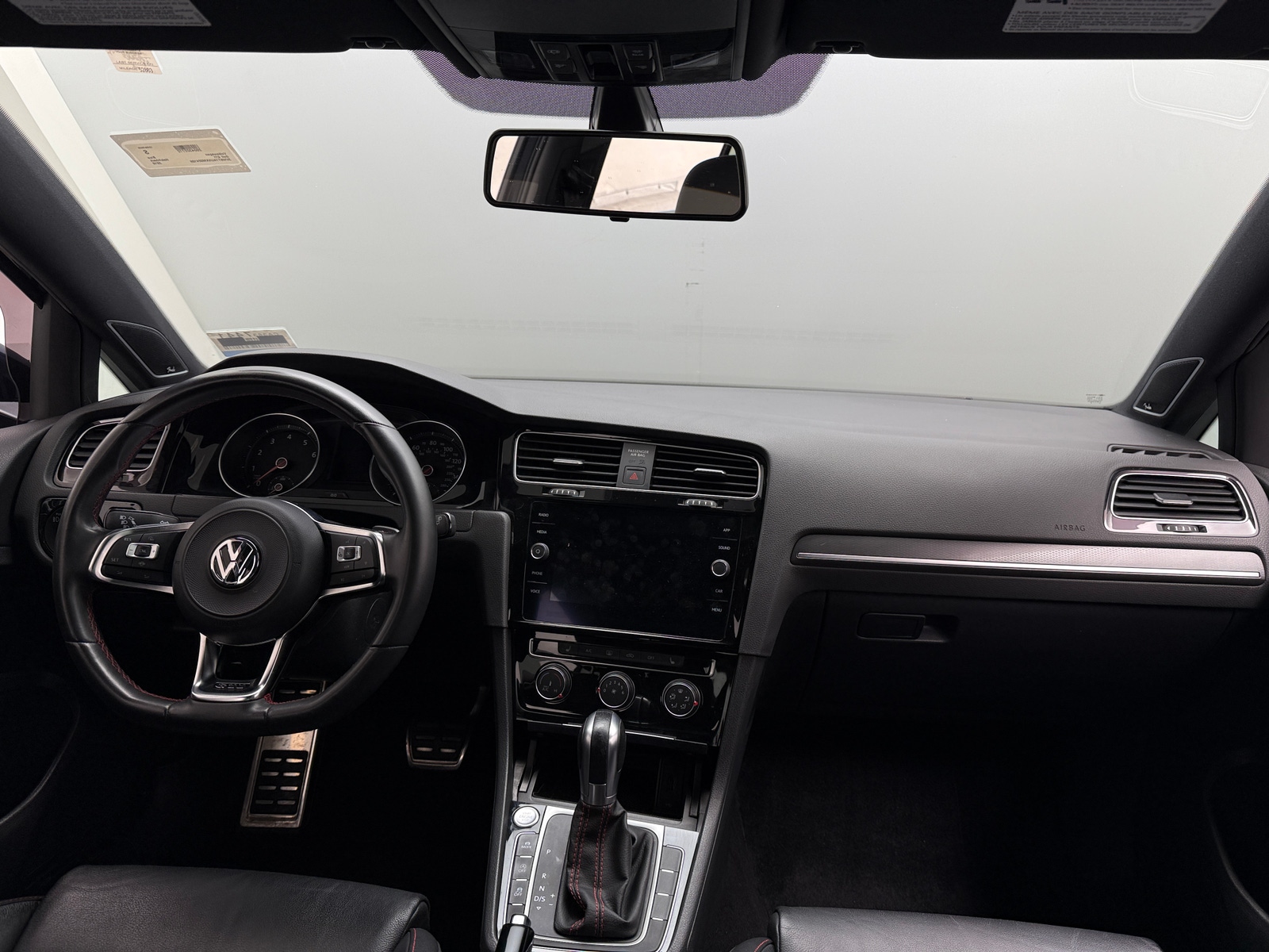 Thumbnail: 2019 Volkswagen Golf - 2