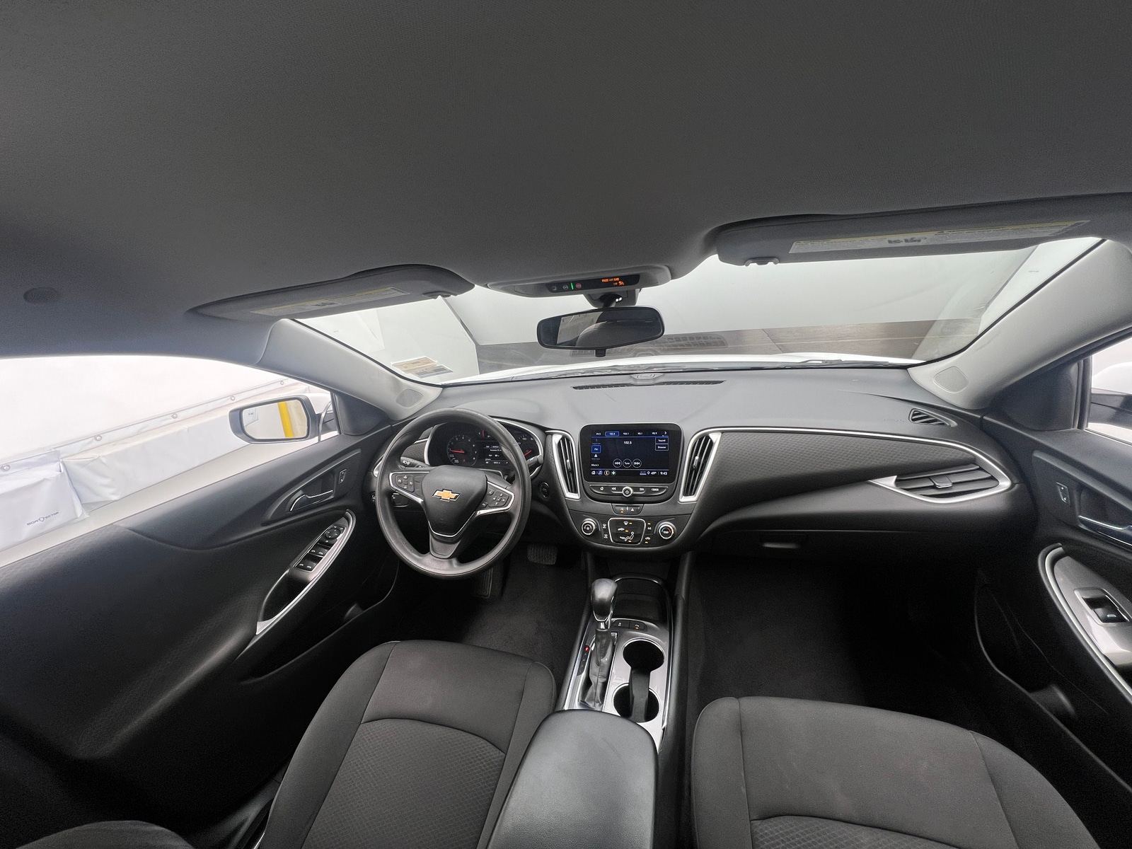 Thumbnail: 2021 Chevrolet Malibu - 3