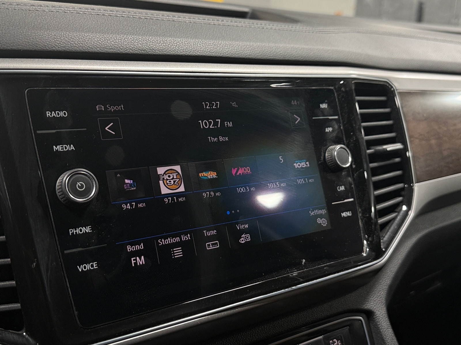 Thumbnail: 2018 Volkswagen Atlas - 3