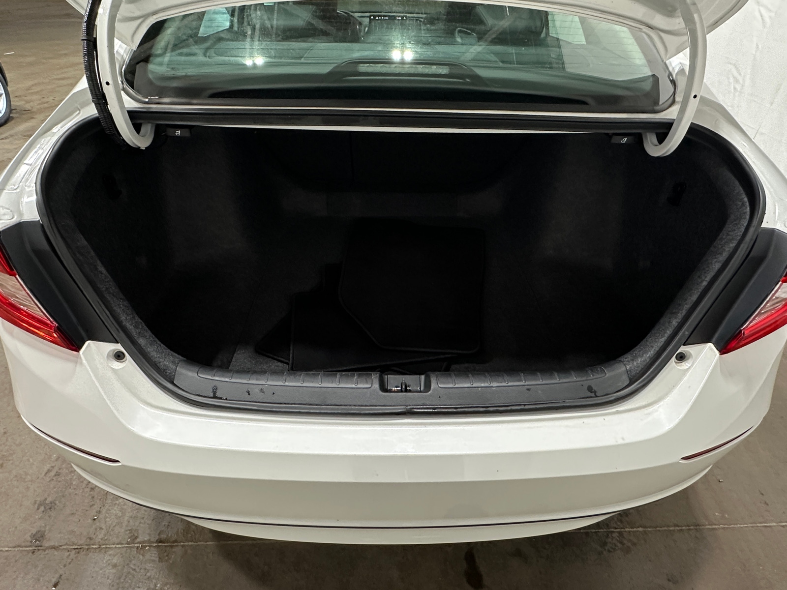 Thumbnail: 2018 Honda Accord - 6