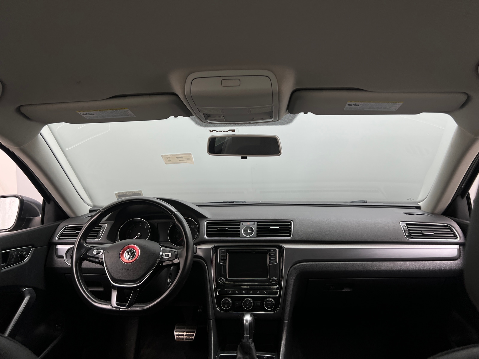 Thumbnail: 2017 Volkswagen Passat - 2