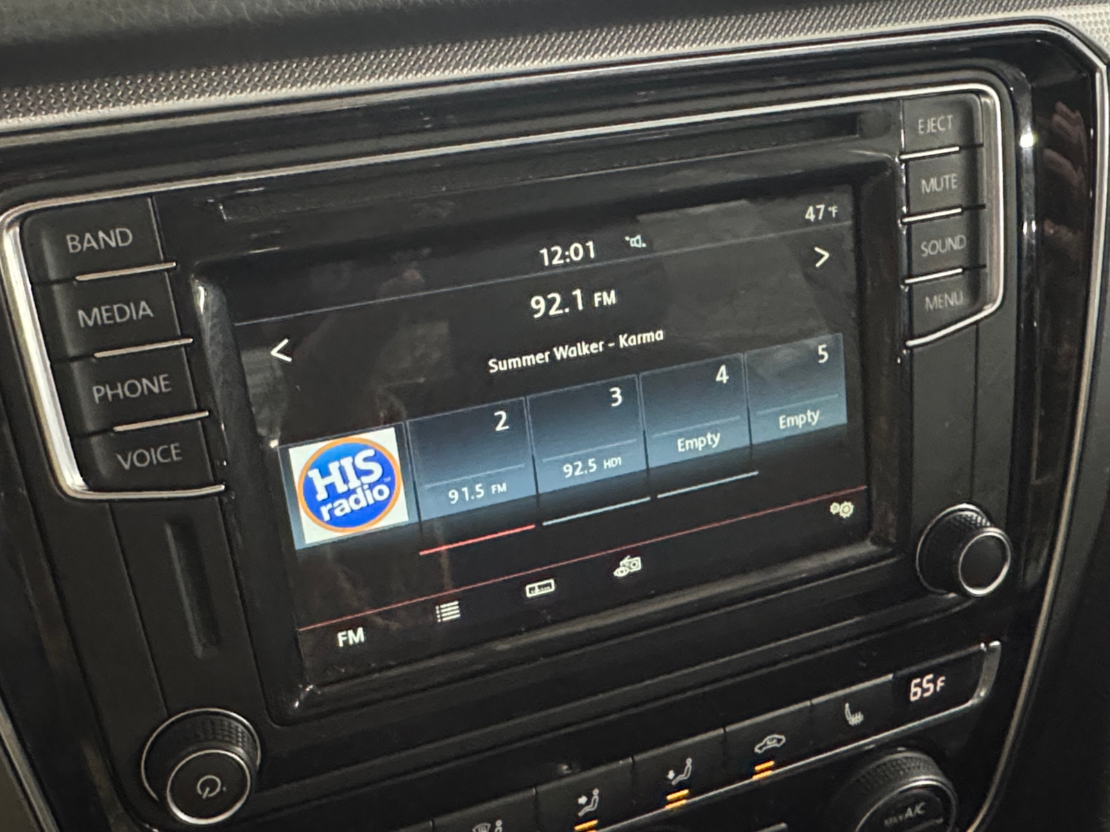 Thumbnail: 2017 Volkswagen Passat - 3