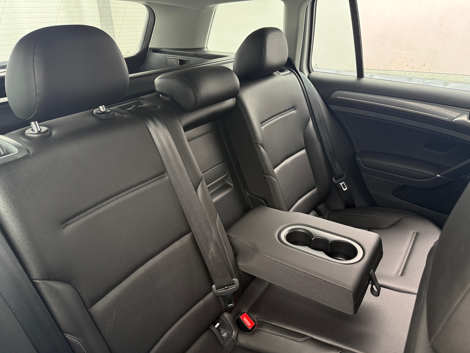 Thumbnail: 2017 Volkswagen Golf - 5