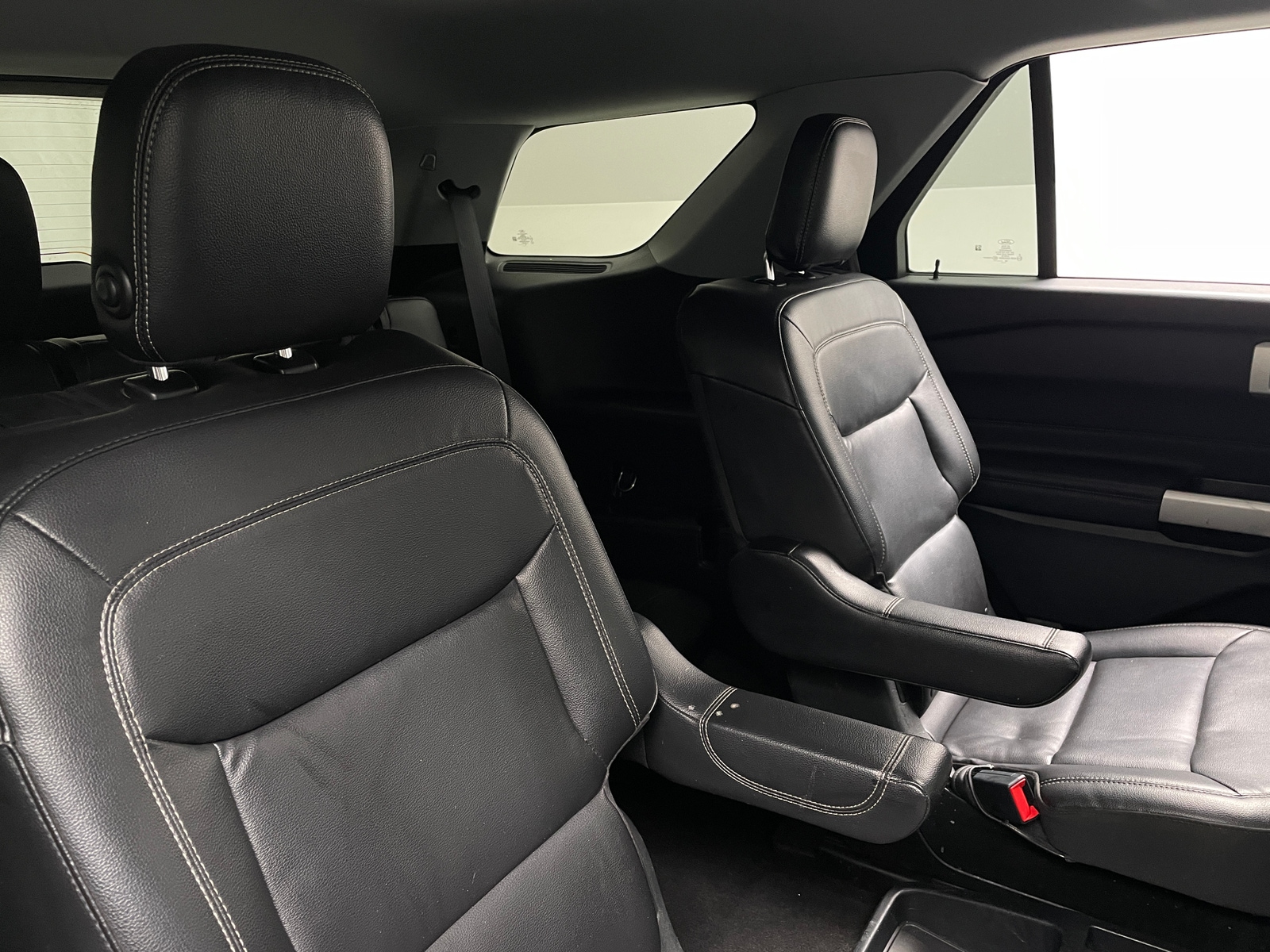 Thumbnail: 2020 Ford Explorer - 5