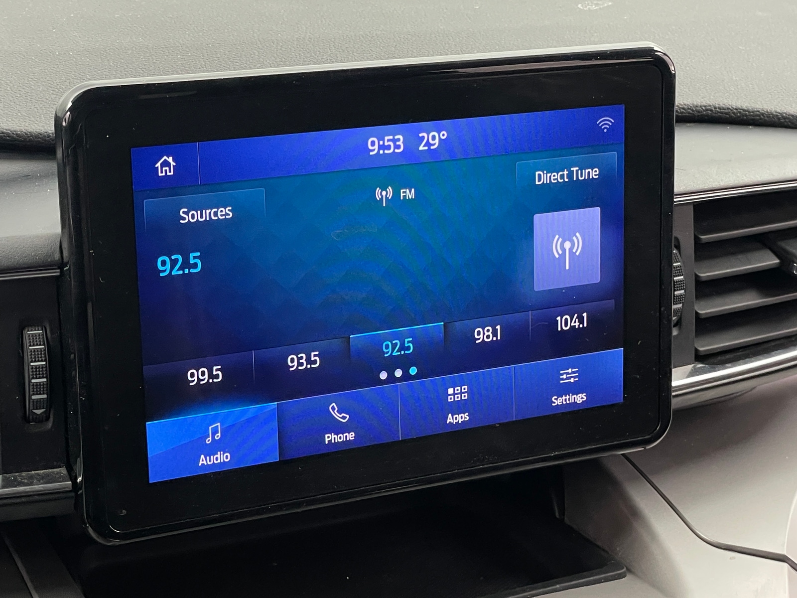 Thumbnail: 2020 Ford Explorer - 3