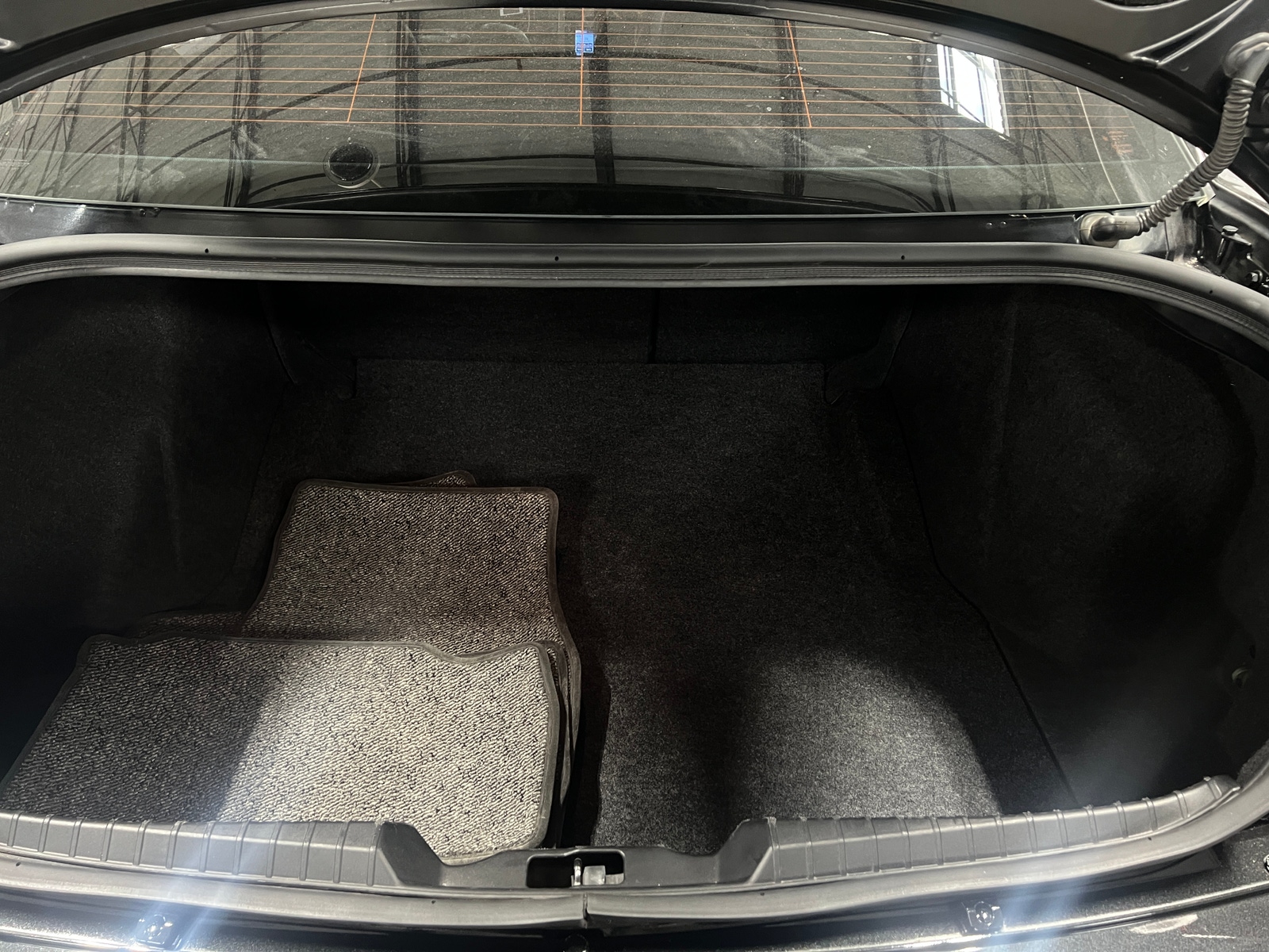 Thumbnail: 2010 Chrysler 300 - 6