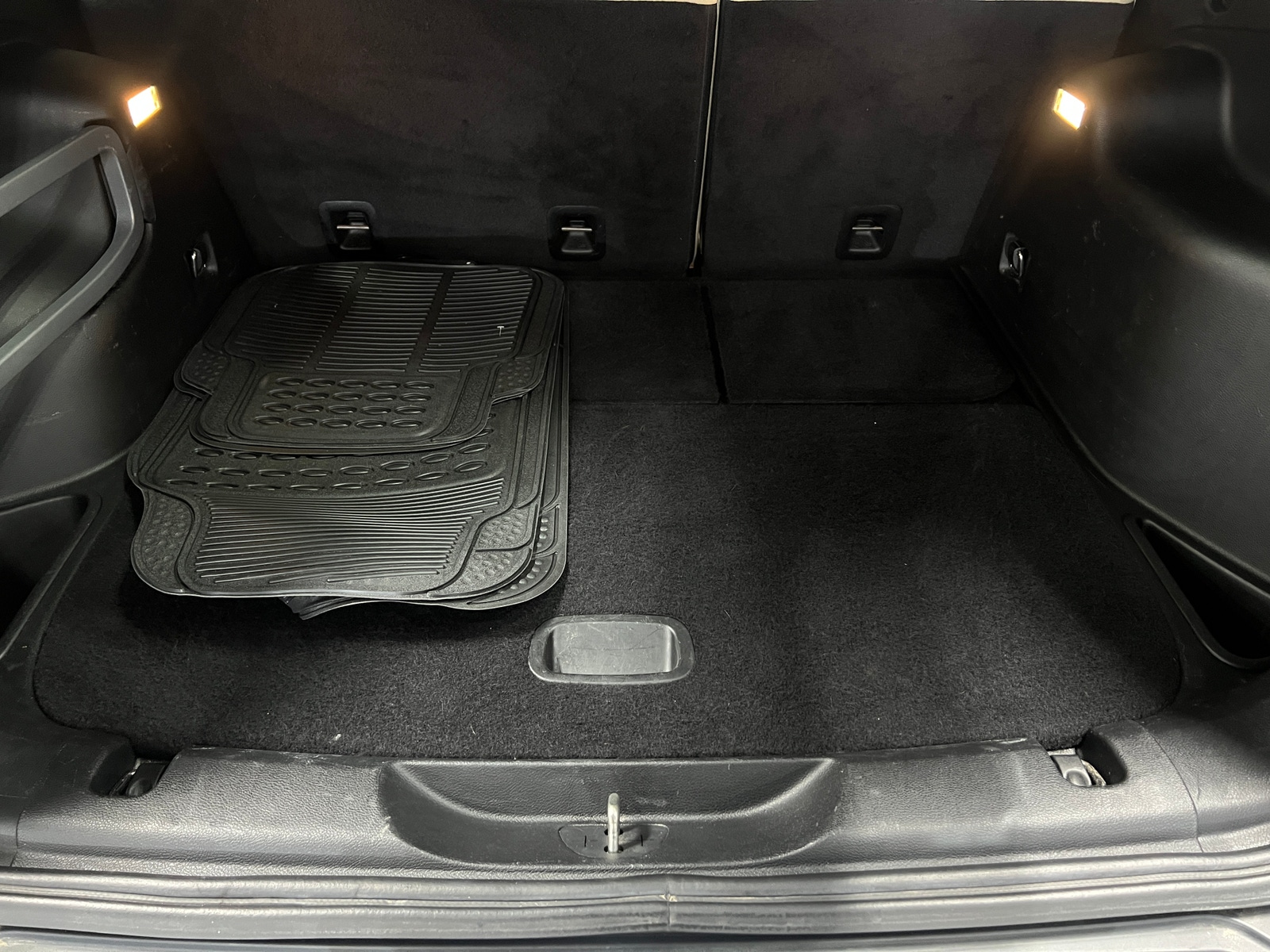 Thumbnail: 2016 Jeep Cherokee - 6