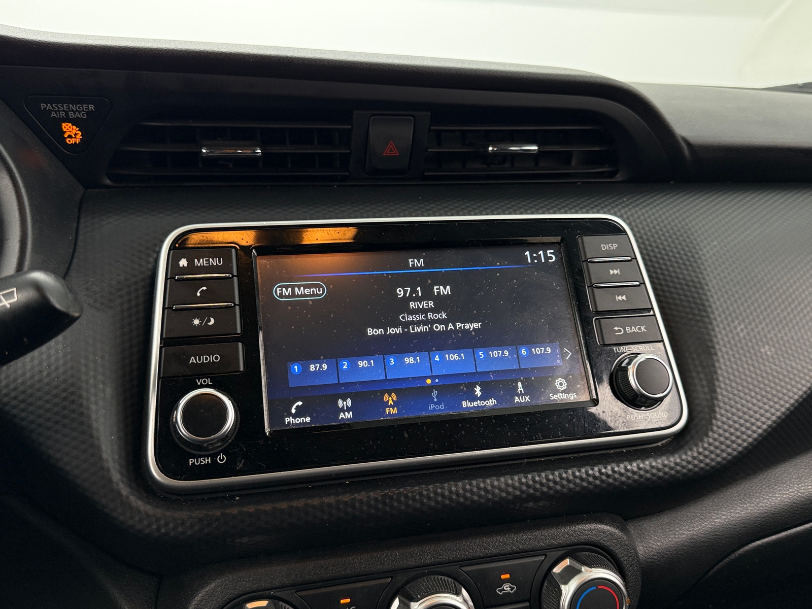 Thumbnail: 2024 Nissan Kicks - 4