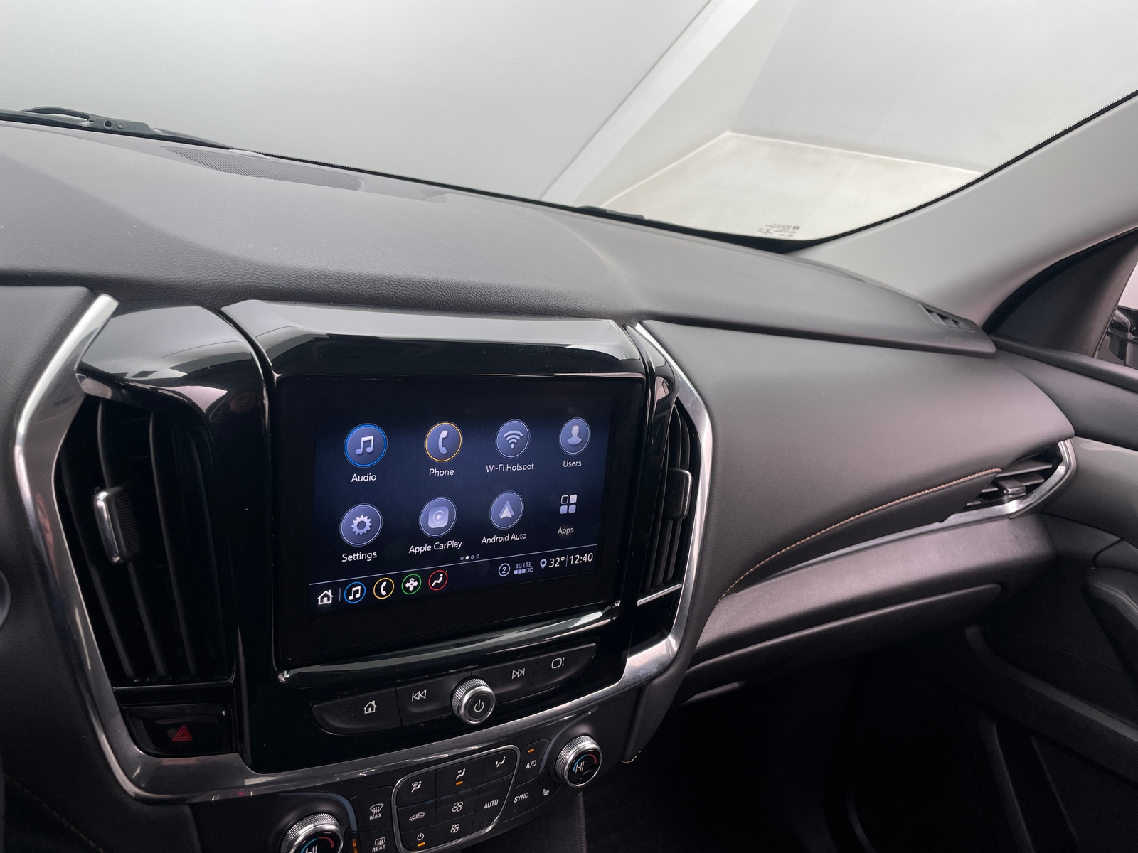 Thumbnail: 2020 Chevrolet Traverse - 4