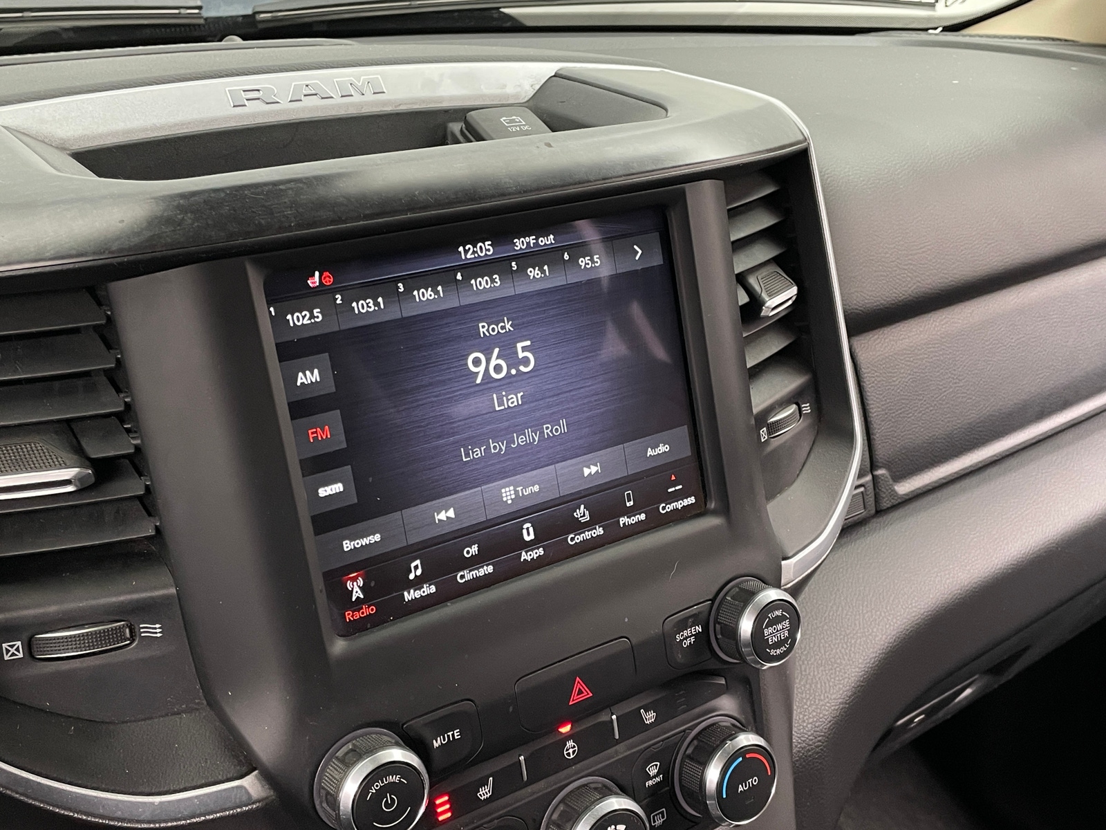 Thumbnail: 2020 RAM 1500 - 4