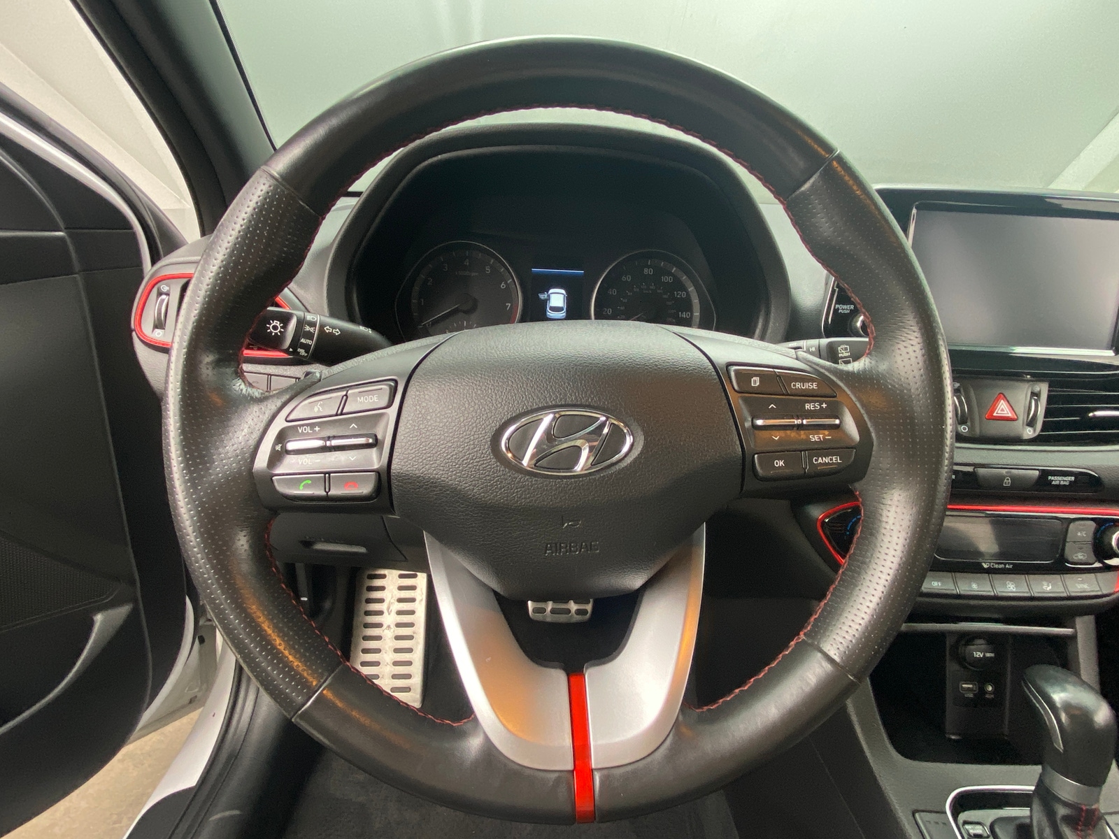 Thumbnail: 2018 Hyundai Elantra - 4