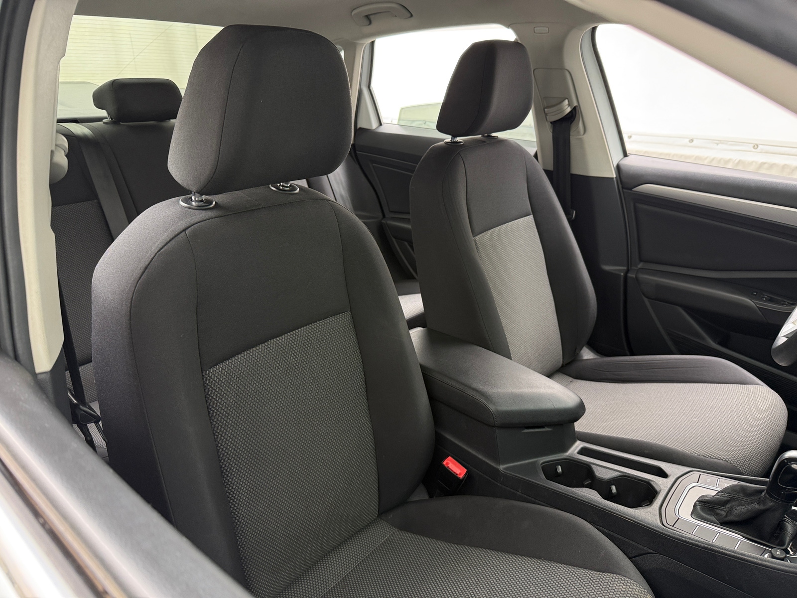 Thumbnail: 2019 Volkswagen Jetta - 2