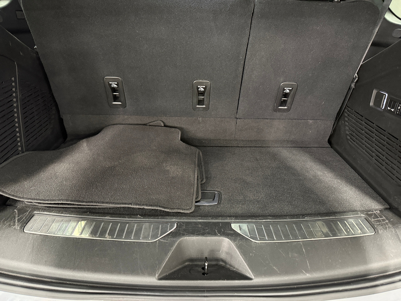 Thumbnail: 2021 Chevrolet Tahoe - 6