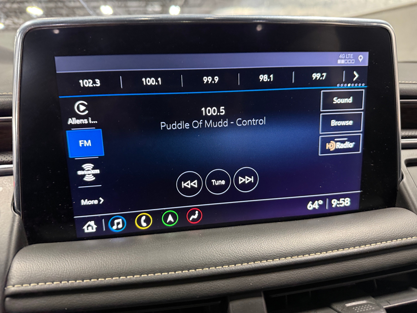 Thumbnail: 2021 Chevrolet Tahoe - 3