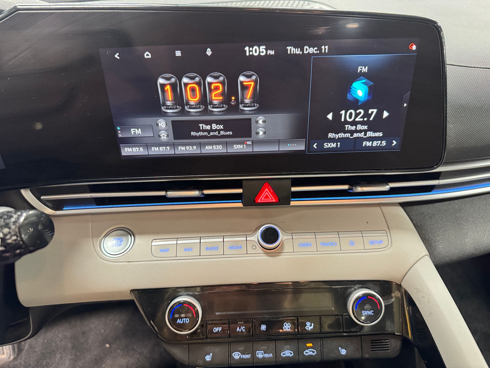 Thumbnail: 2021 Hyundai Elantra - 3