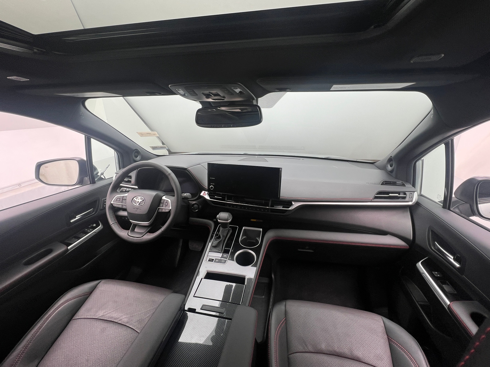 Thumbnail: 2025 Toyota Sienna - 2