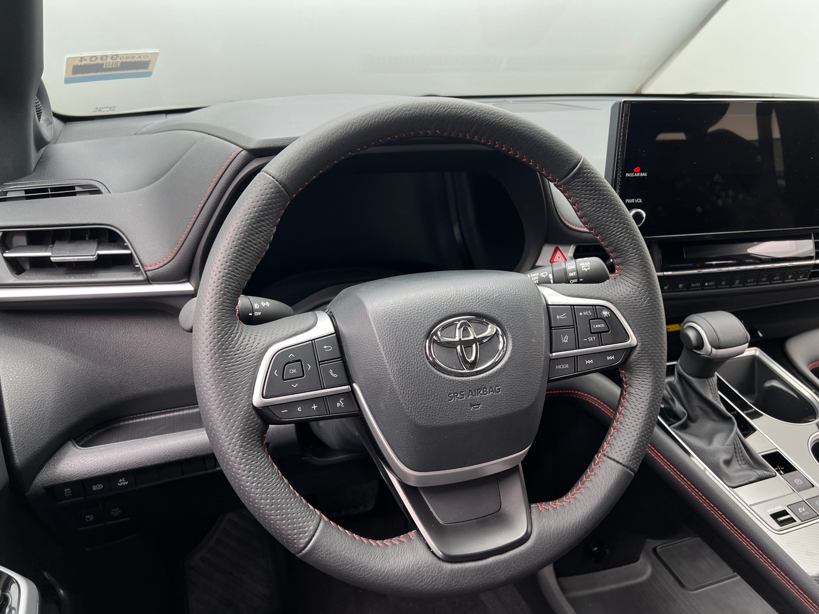 Thumbnail: 2025 Toyota Sienna - 4