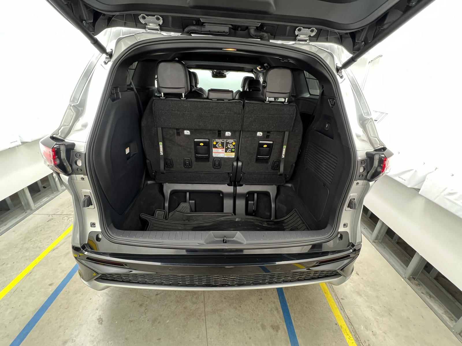 Thumbnail: 2025 Toyota Sienna - 6