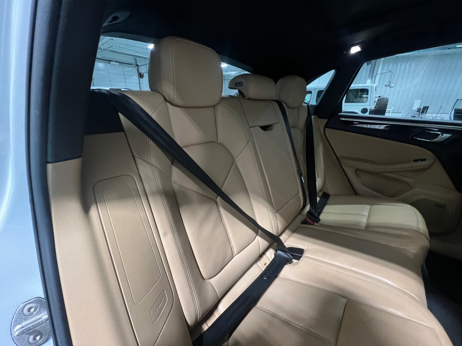 Thumbnail: 2018 Porsche Macan - 5