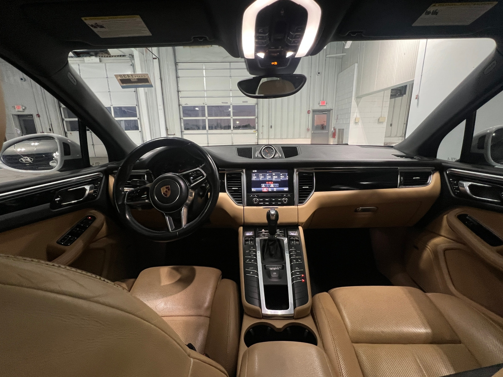 Thumbnail: 2018 Porsche Macan - 2