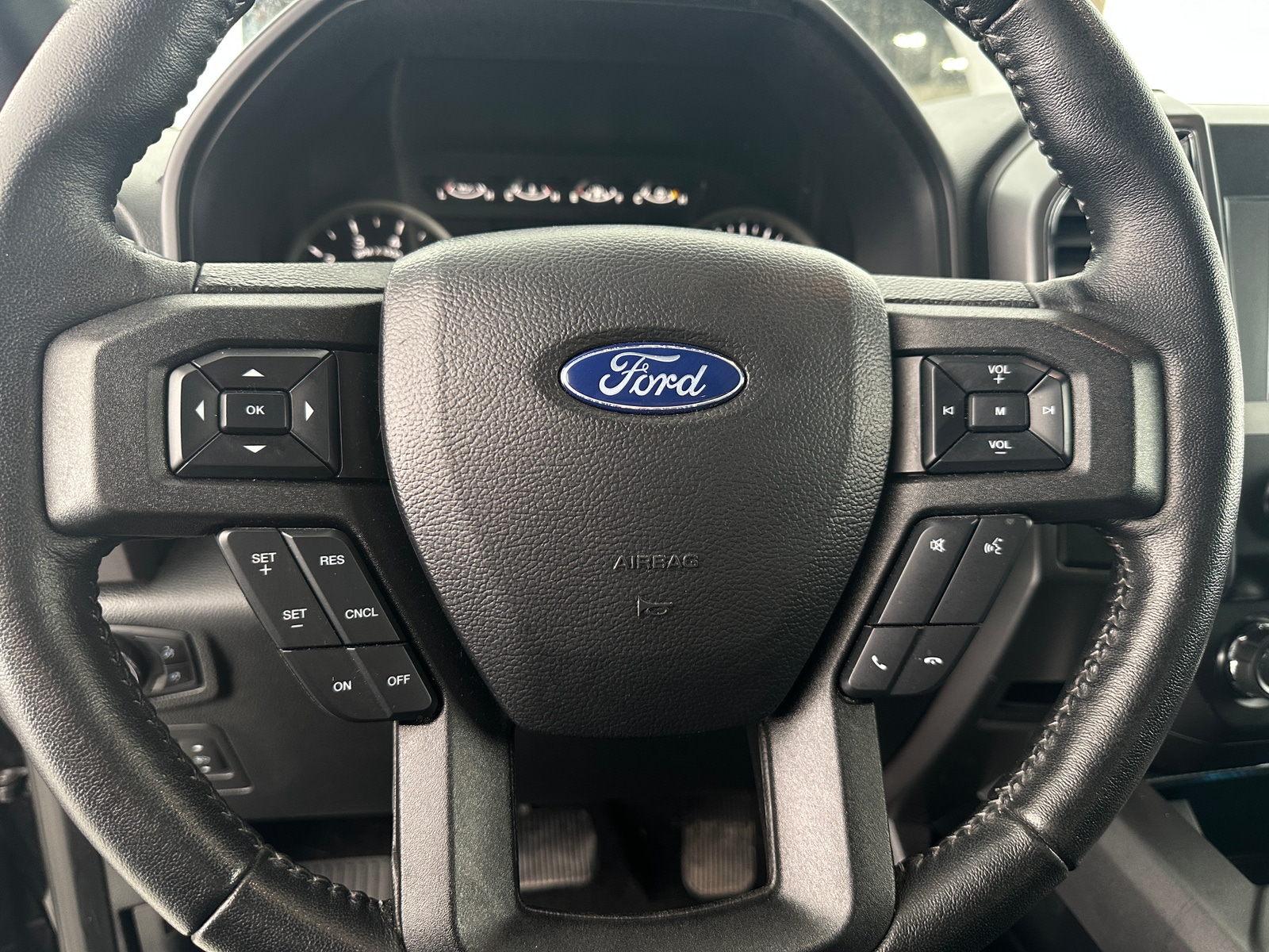 Thumbnail: 2019 Ford Econoline - 5